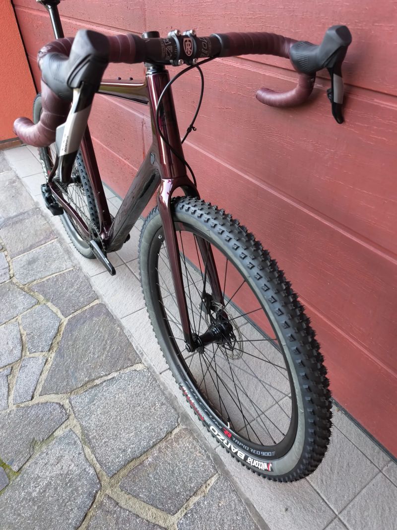 Gravel Pivot Vault axs