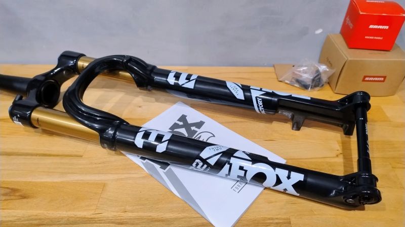 Fox Factory 32 Float Kashima
