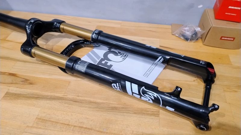 Fox Factory 32 Float Kashima