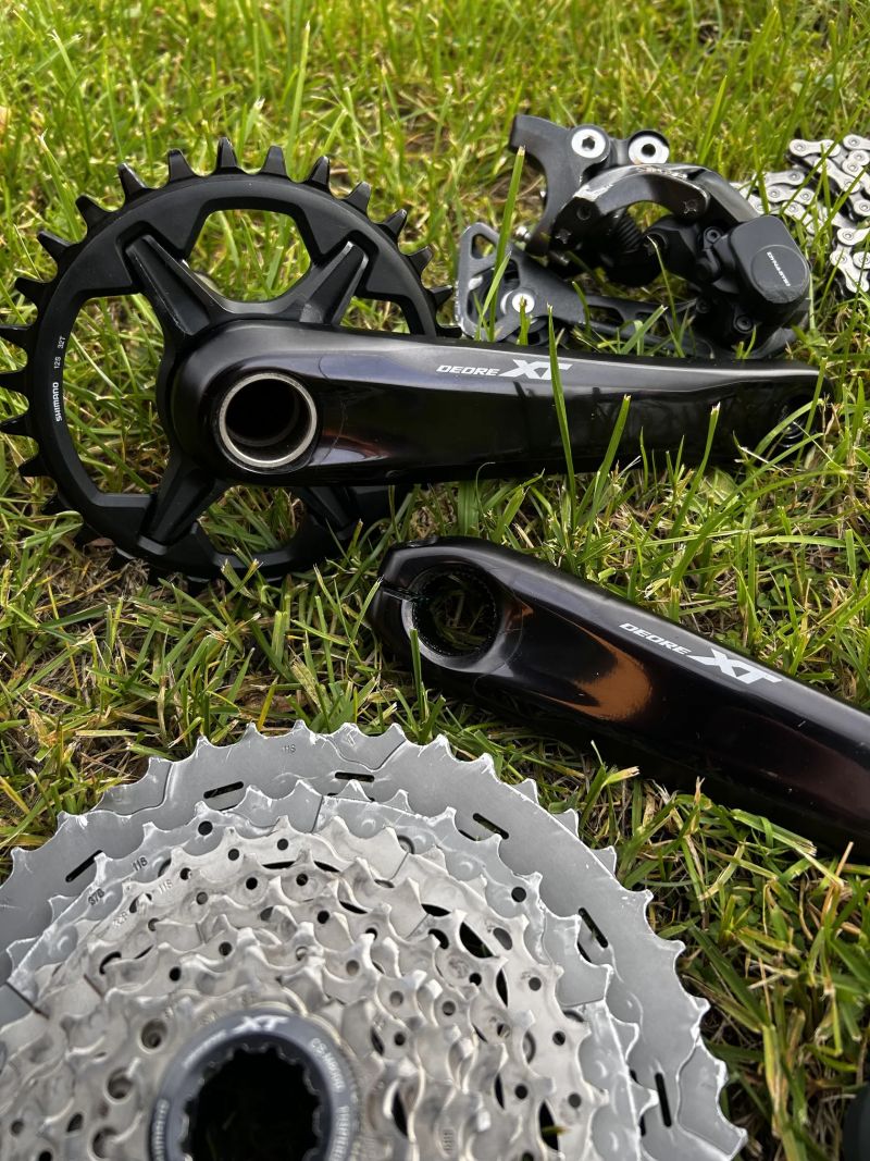 Prodám komponenty po přestavbě kola 