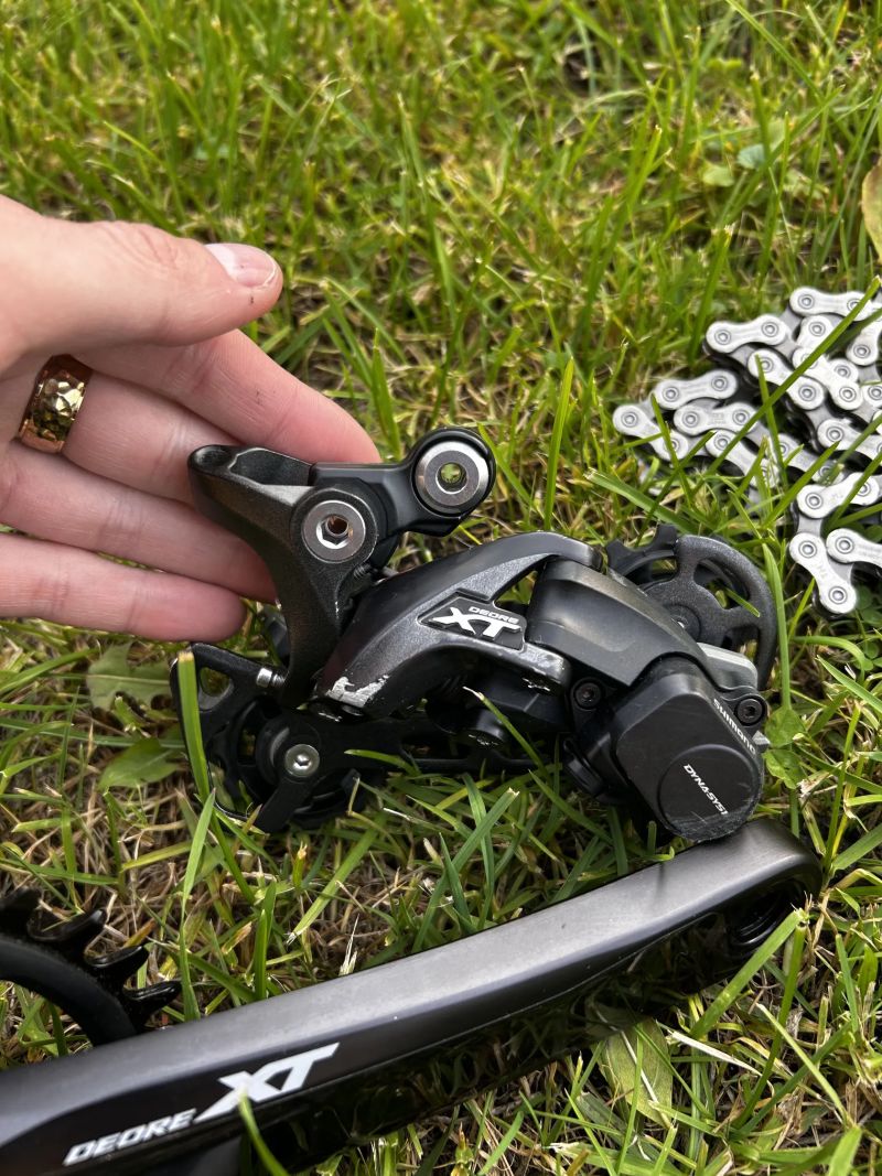 Prodám komponenty po přestavbě kola 