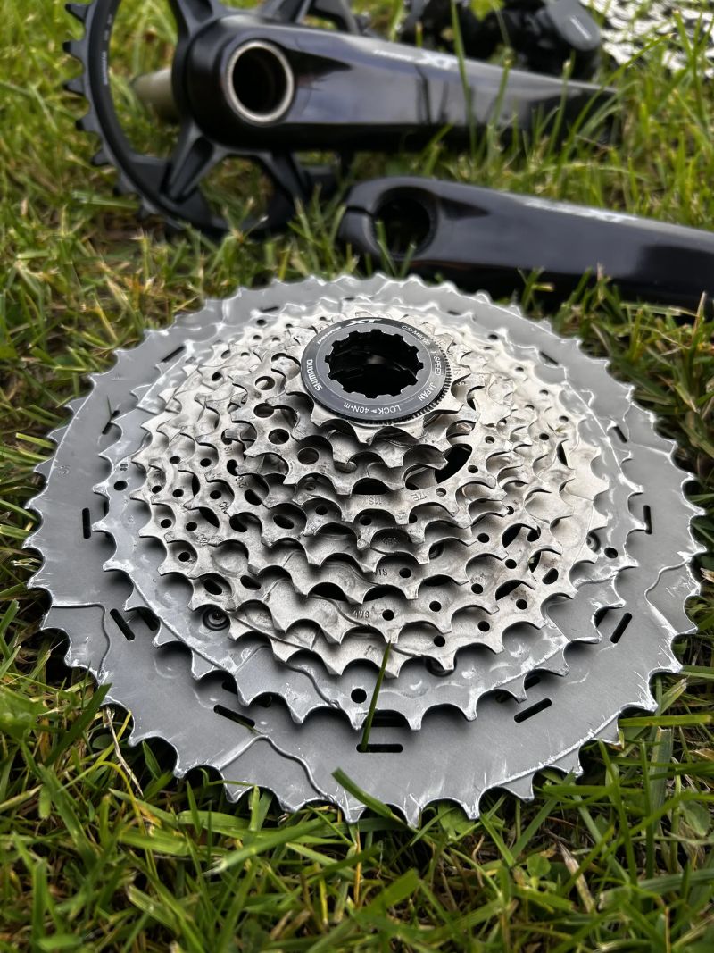 Prodám komponenty po přestavbě kola 