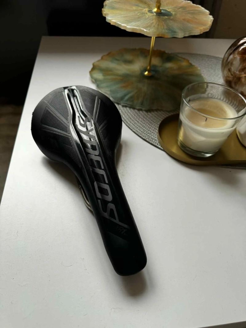 Prodám sedlo Syncros Carbon/Titan.