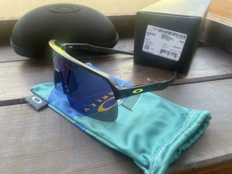 Oakley Sutro/Sphaera/Radar/Radarlock…