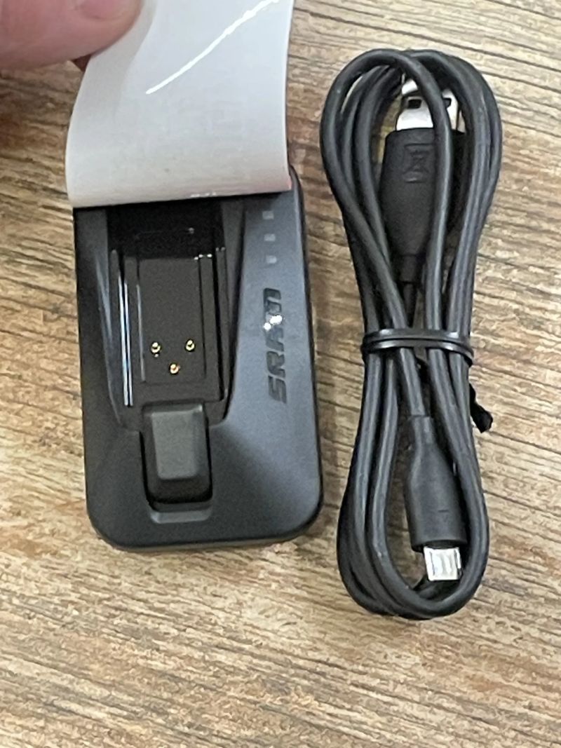 Nabíječka Sram nová