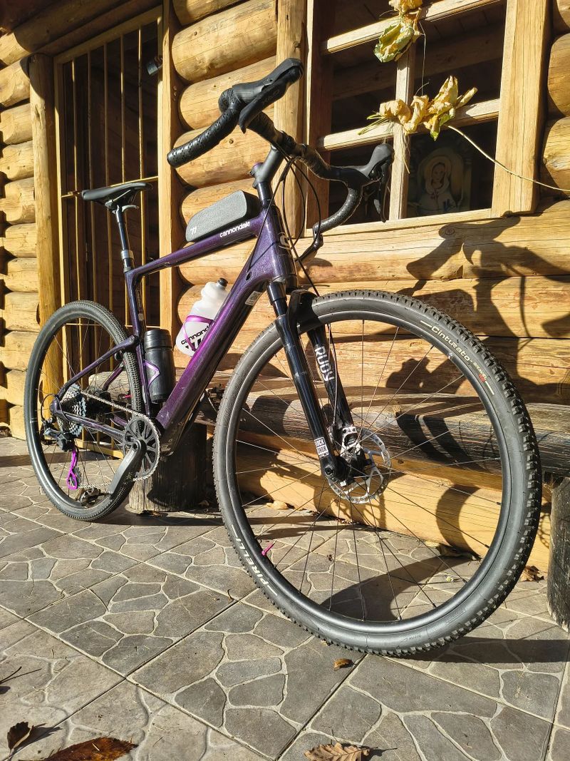 Cannondale Topstone Carbon (2 sady kol)