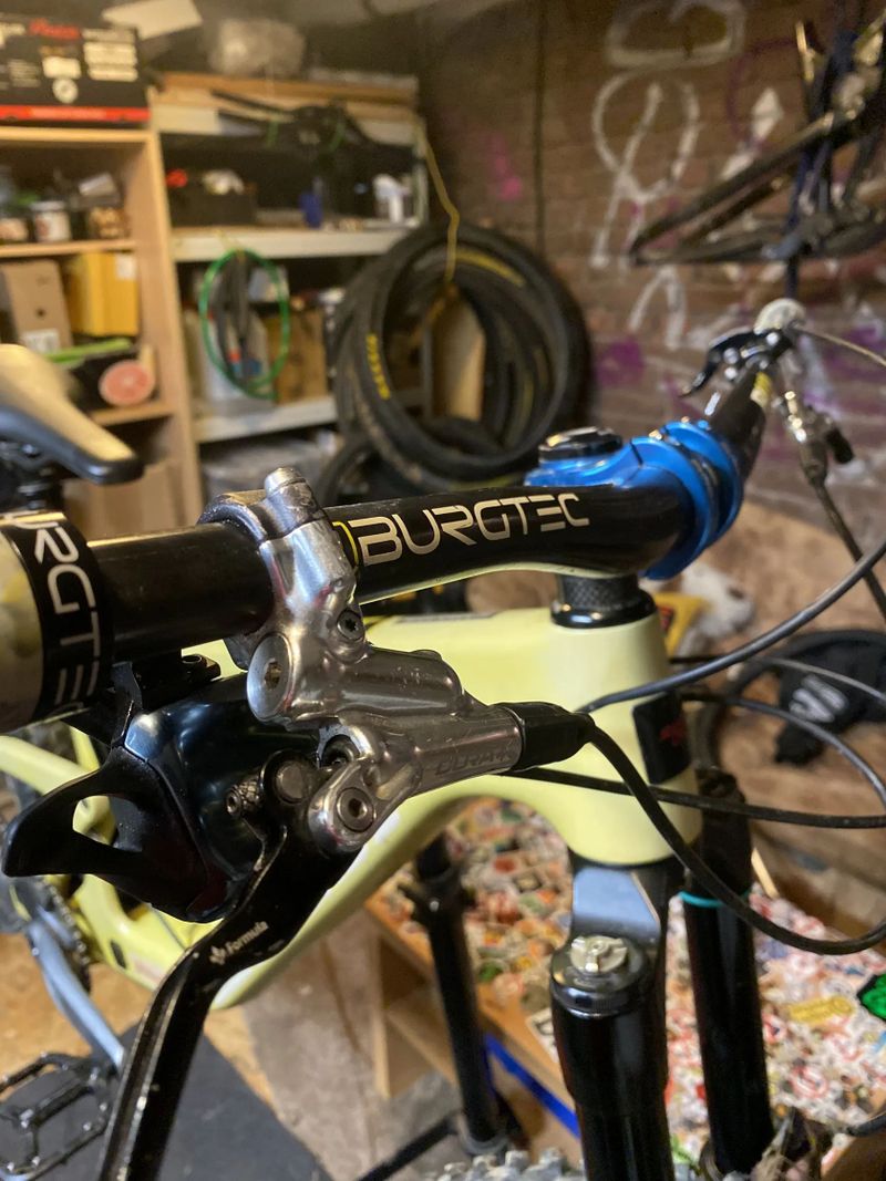 Santa Cruz MegaTower CC