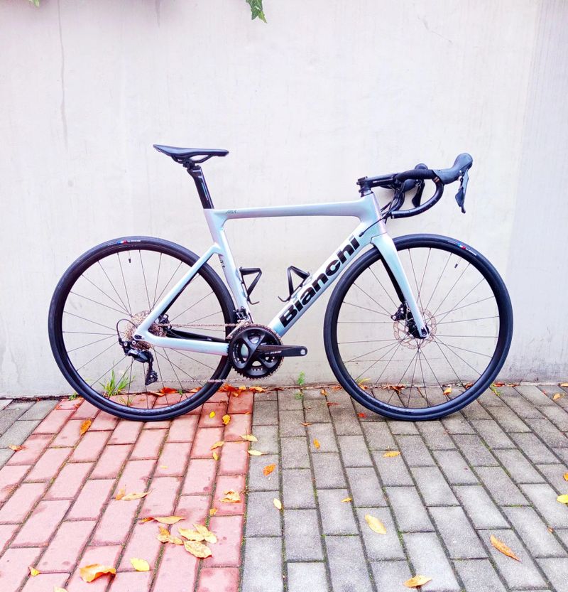 Bianchi Aria / Shimanno 105 / 2022