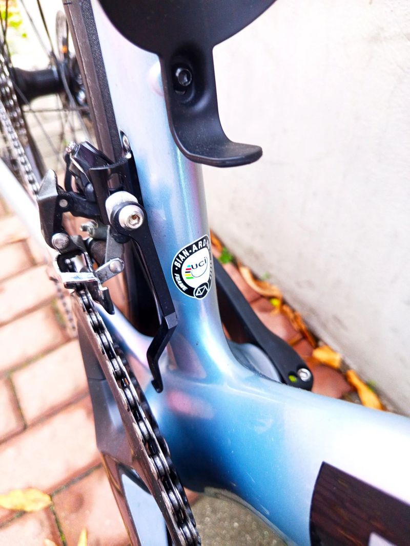 Bianchi Aria / Shimanno 105 / 2022