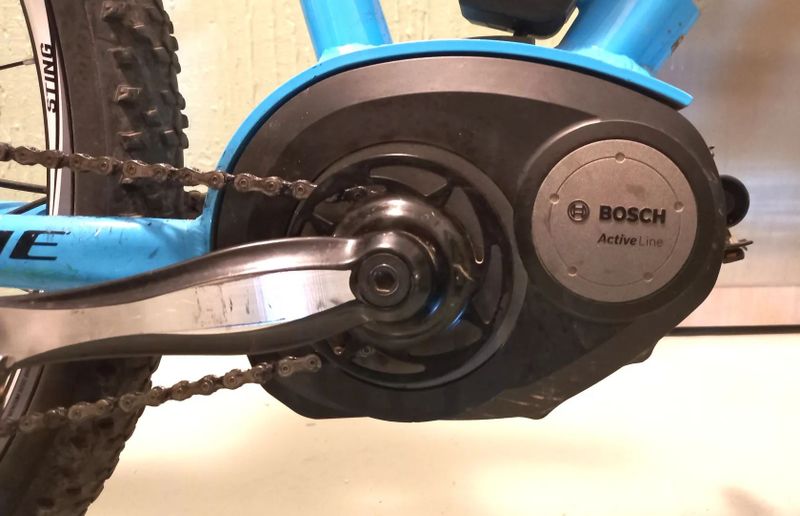 Apache MANITOU, BOSCH, vel. 17", kola 27,5"