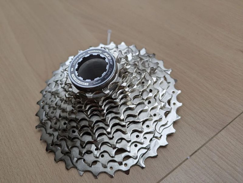 Nová sada Shimano 105 Di2 12-rychl. 11-34