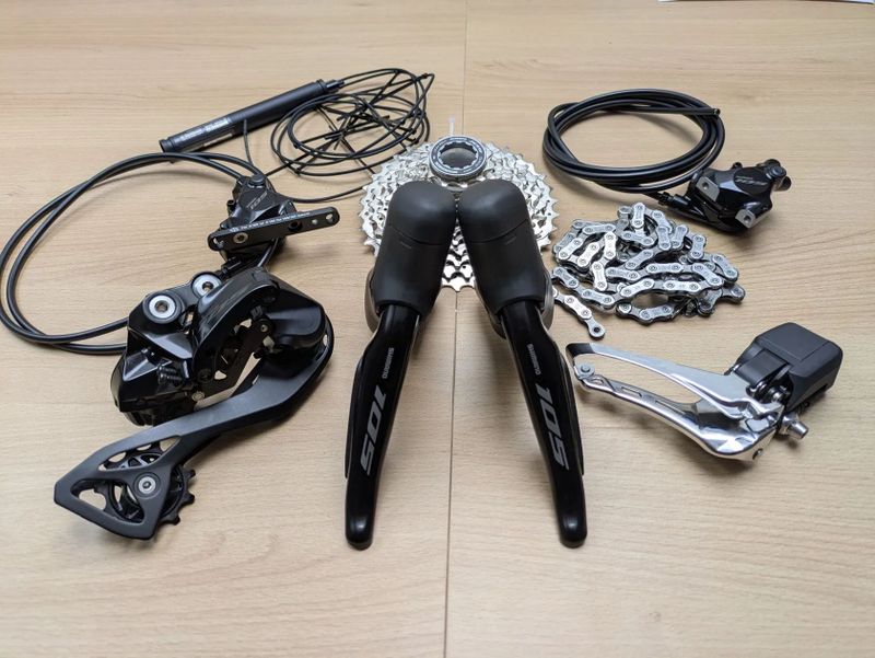 Nová sada Shimano 105 Di2 12-rychl. 11-34