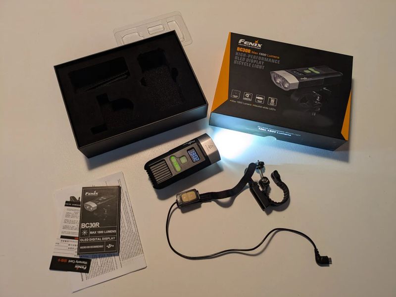Nabíjecí cyklosvítilna Fenix BC30R 1800 lm