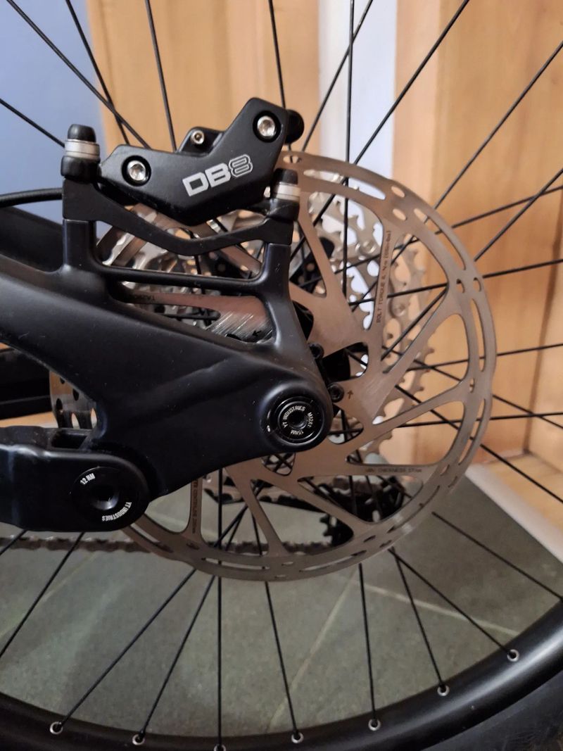 Nová YT Capra core 1 2025