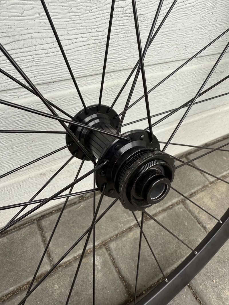 Zapletená kola Fulcrum DB 818, ořech XD