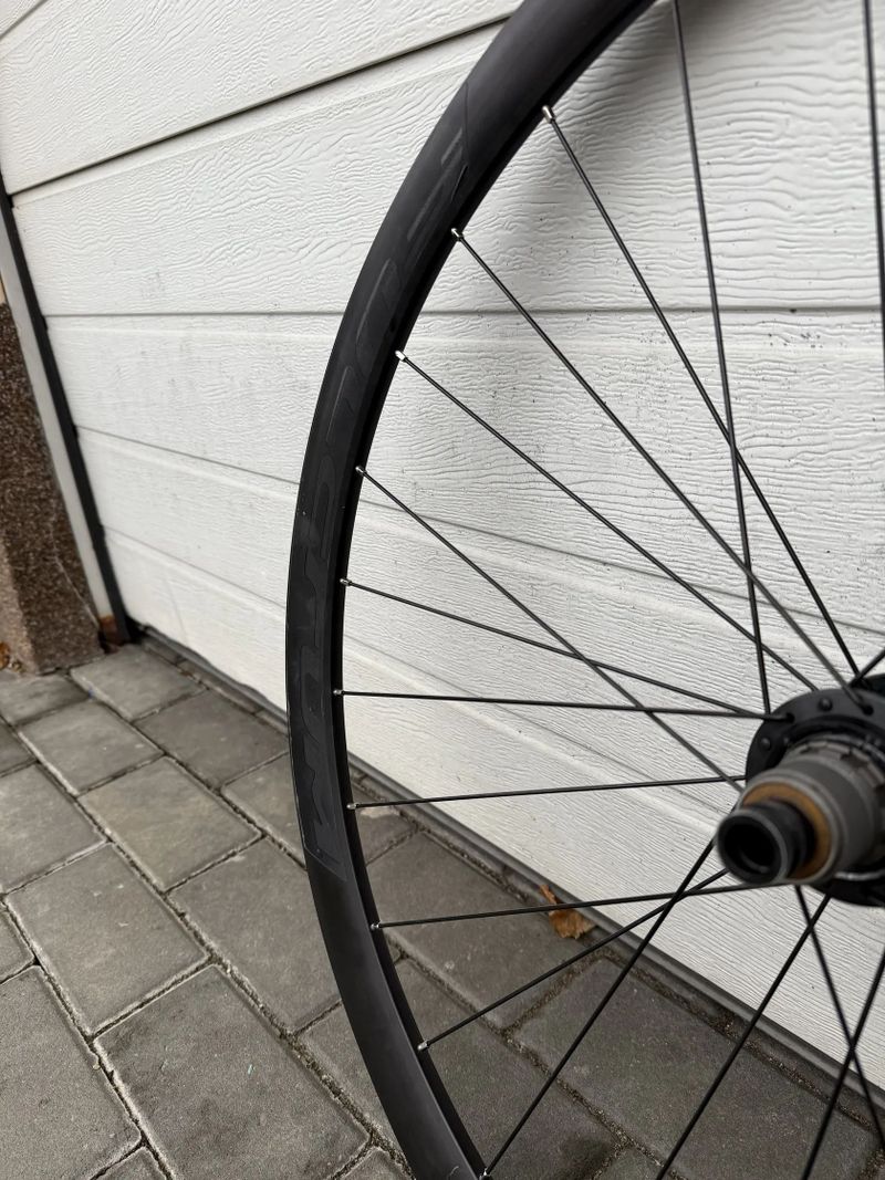 Zapletená kola Fulcrum DB 818, ořech XD