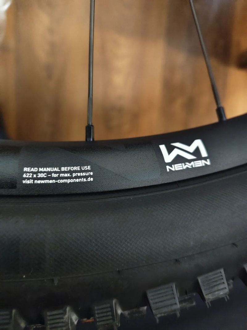 Newmen Evolution E.G.30 SL .Nová 