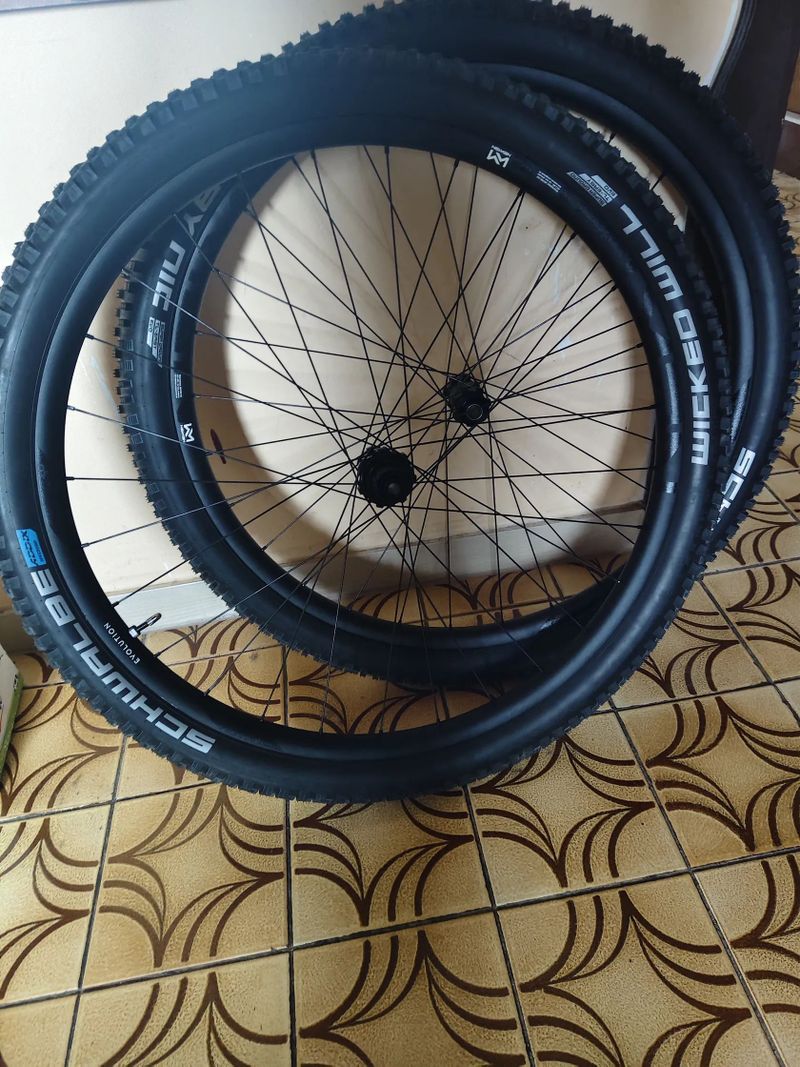 Newmen Evolution E.G.30 SL .Nová 