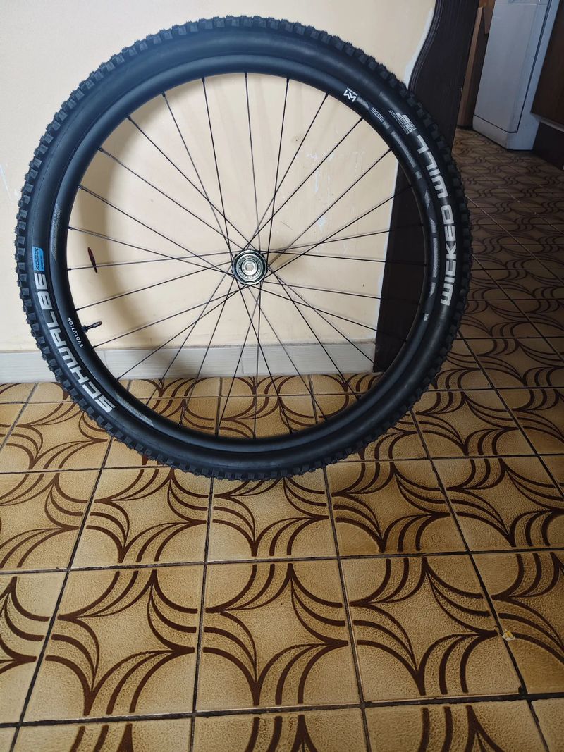 Newmen Evolution E.G.30 SL .Nová 