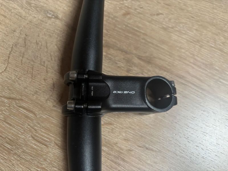 XC řídítka + přestavec