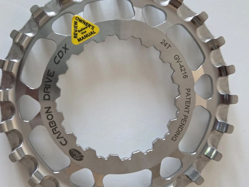 Zadní pastorek, řemenice Gates Carbon Drive CDX, 24 zubů (24T)