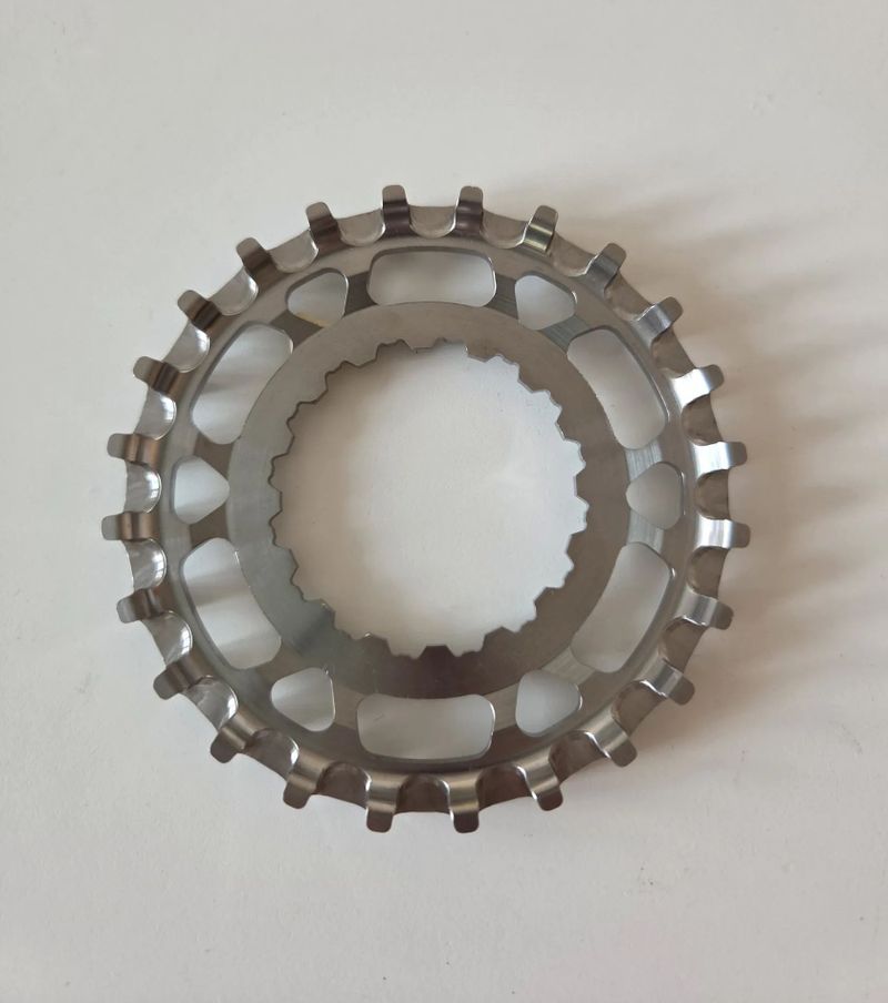 Zadní pastorek, řemenice Gates Carbon Drive CDX, 24 zubů (24T)