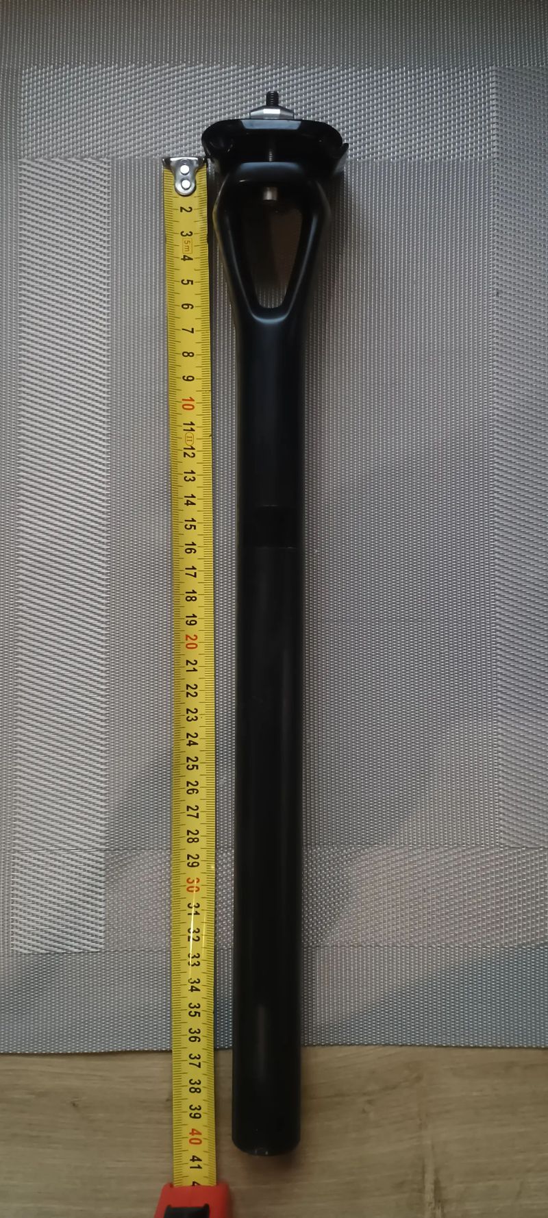 Karbonová sedlovka Focus CPX Concept 27,2 (400mm)