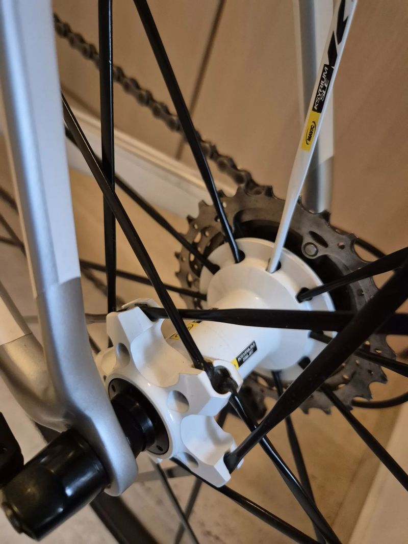 De Rosa King XS (Shimano 105, Mavic Ksyrium SLE, vel. 55, stav nového kola)