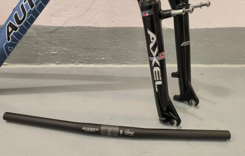 Author Modus 17", Manitou Axel