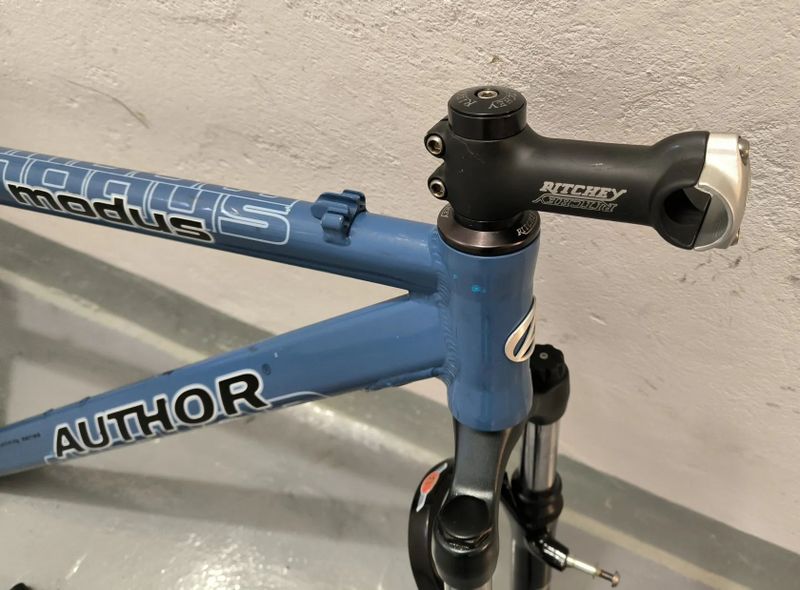 Author Modus 17", Manitou Axel