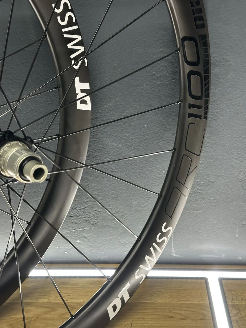 karbonová kola EIE SRG45TC28 | náboje Bitex | Straightpull | Centerlock | Sram XDR | 1471 gramů