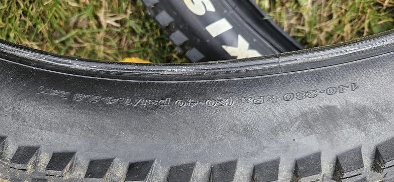 Maxxis Forekaster 29x2.6" 2 kusy