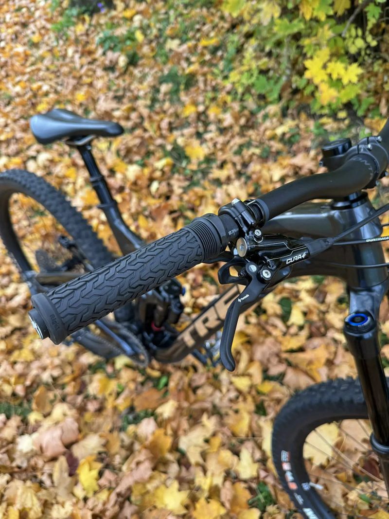 Trek Slash 8