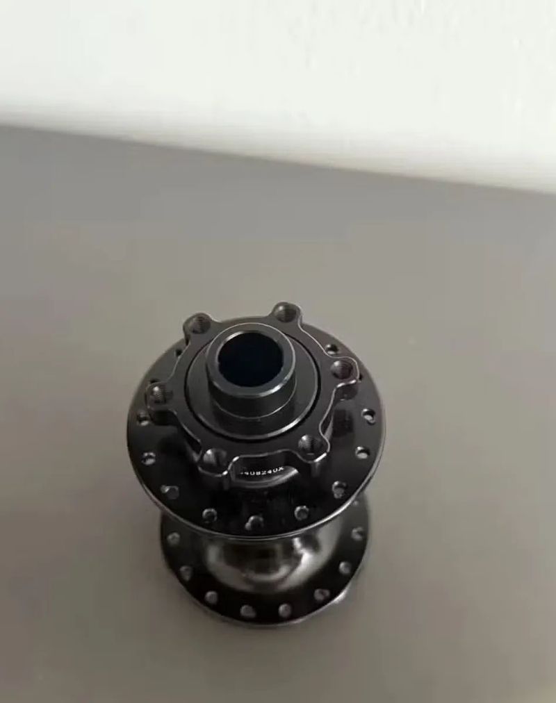 SRC Front Hub