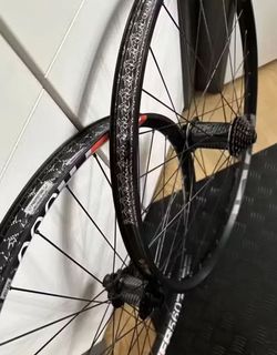 E13/DT Swiss DH wheelset 27,5