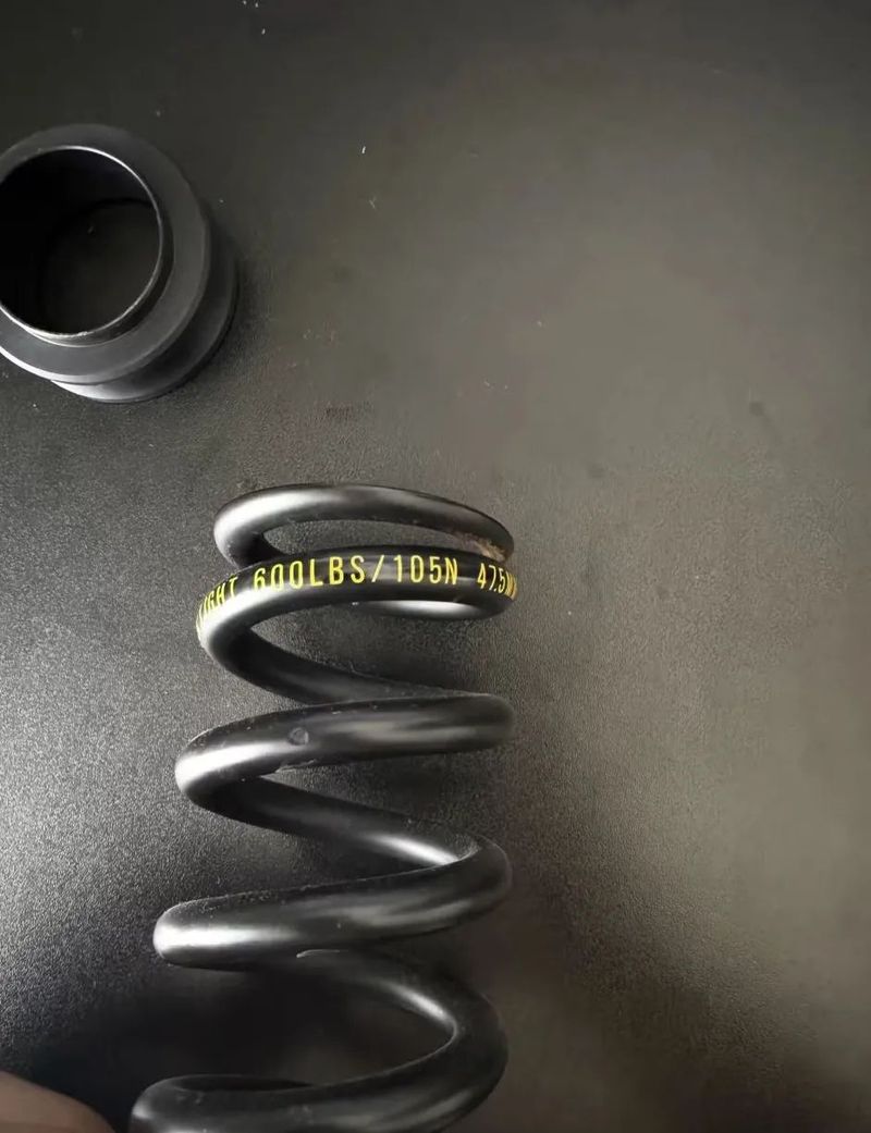 Nukeproof superlight pružina