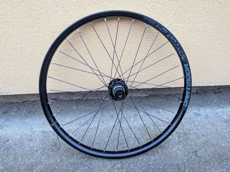 zadní kolo 24" boost