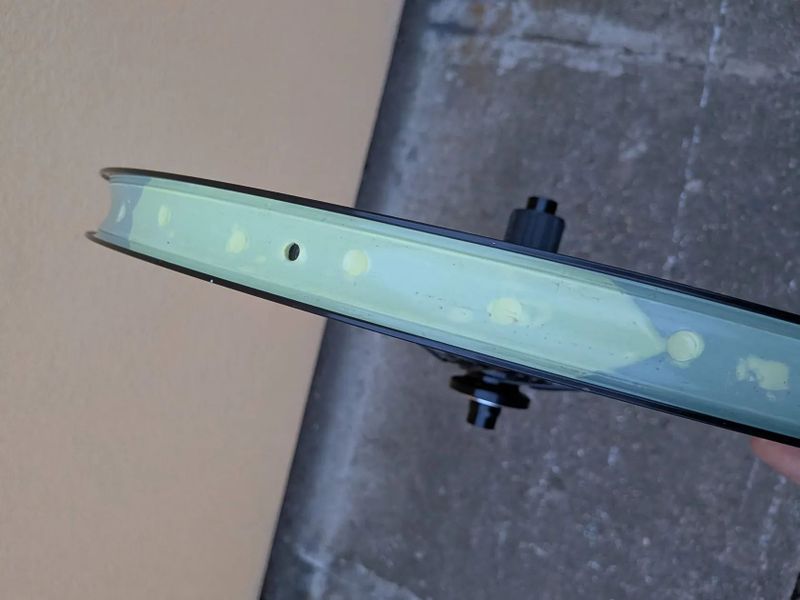 zadní kolo 24" boost