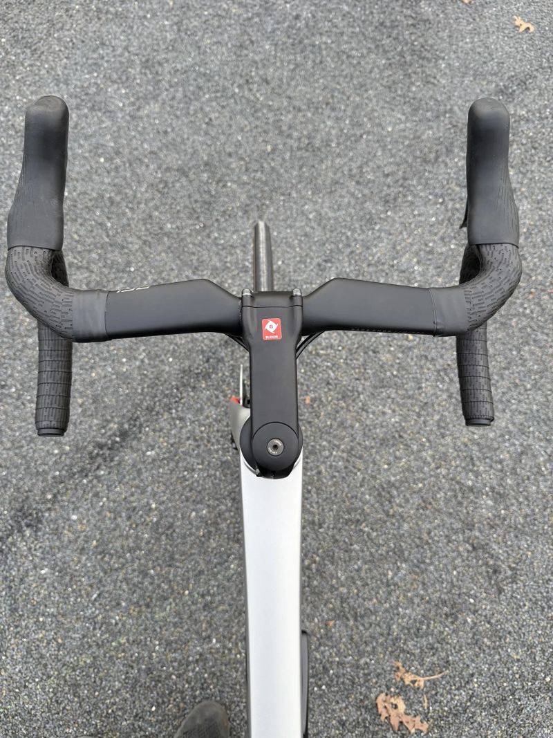 Zánovní kola Trek Madone SL 7 Gen 8 Velikosti M,M/L,L