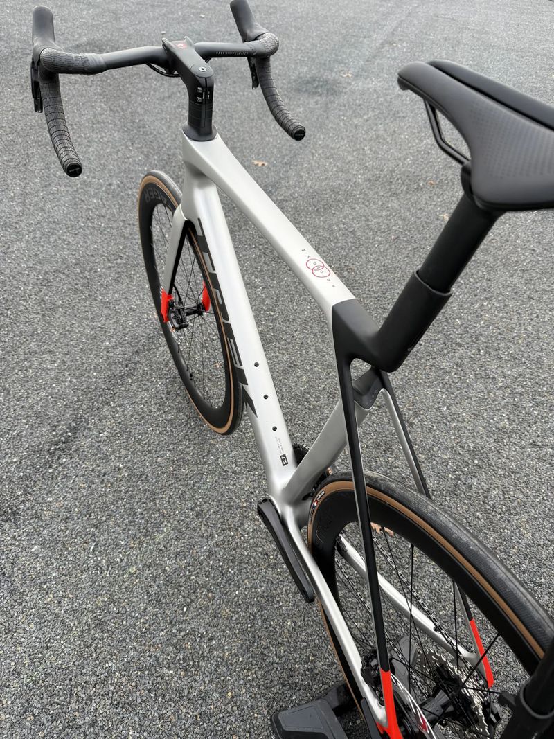 Zánovní kola Trek Madone SL 7 Gen 8 Velikosti M,M/L,L