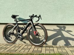 Canyon Aeroad CF SLX 8 Disc Di2