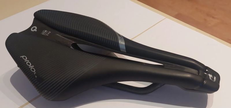 Sedlo PROLOGO Dimension Nack Hard Black 143 mm