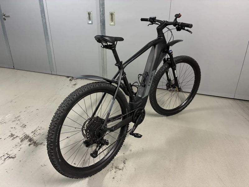 Cube REACTION HYBRID PRO 500 29 black n grey 23