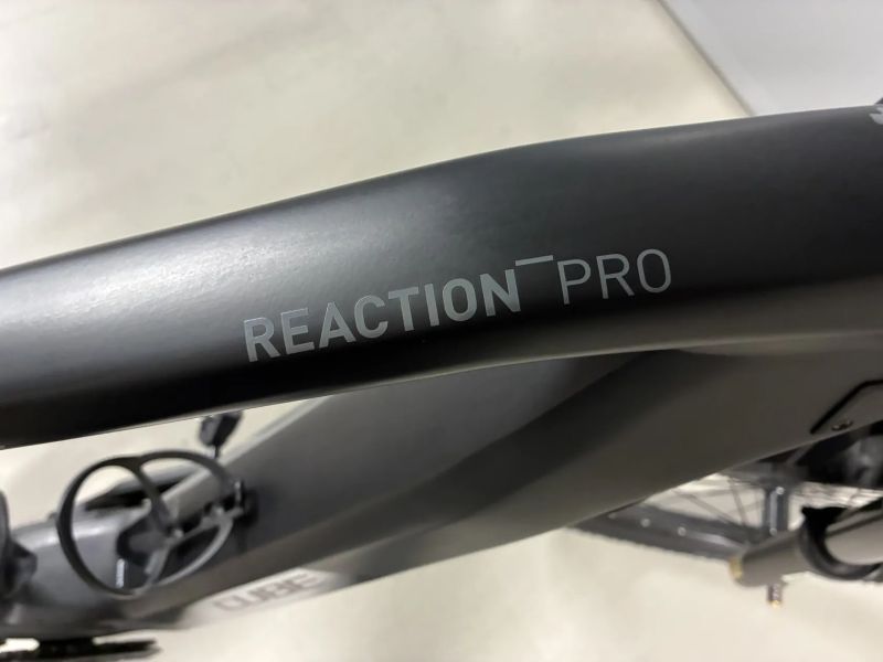 Cube REACTION HYBRID PRO 500 29 black n grey 23