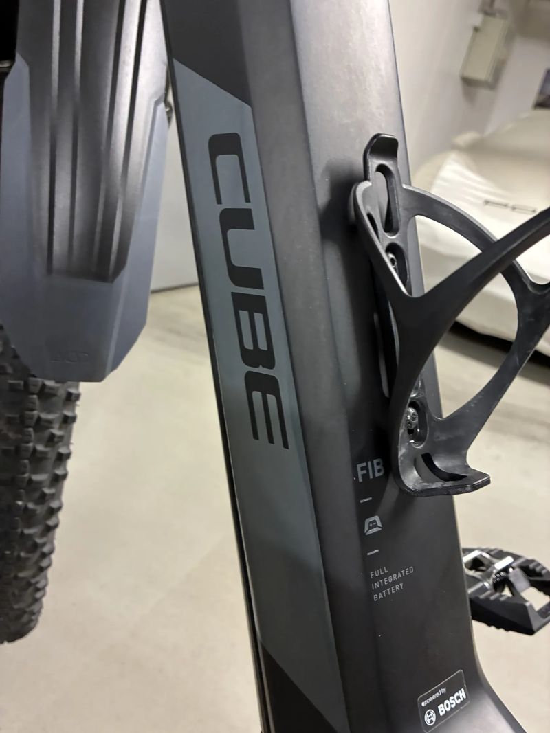 Cube REACTION HYBRID PRO 500 29 black n grey 23