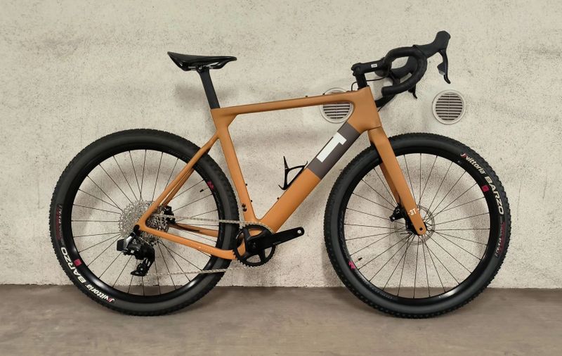 Gravel kola Fulcrum - nová nepoužitá. Včetně nových plášťů Vittoria