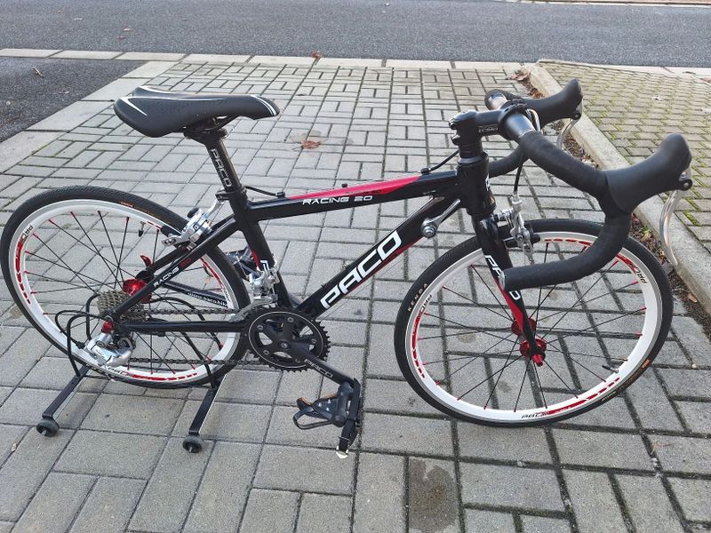 Prodám nové dětské silniční kolo 20"