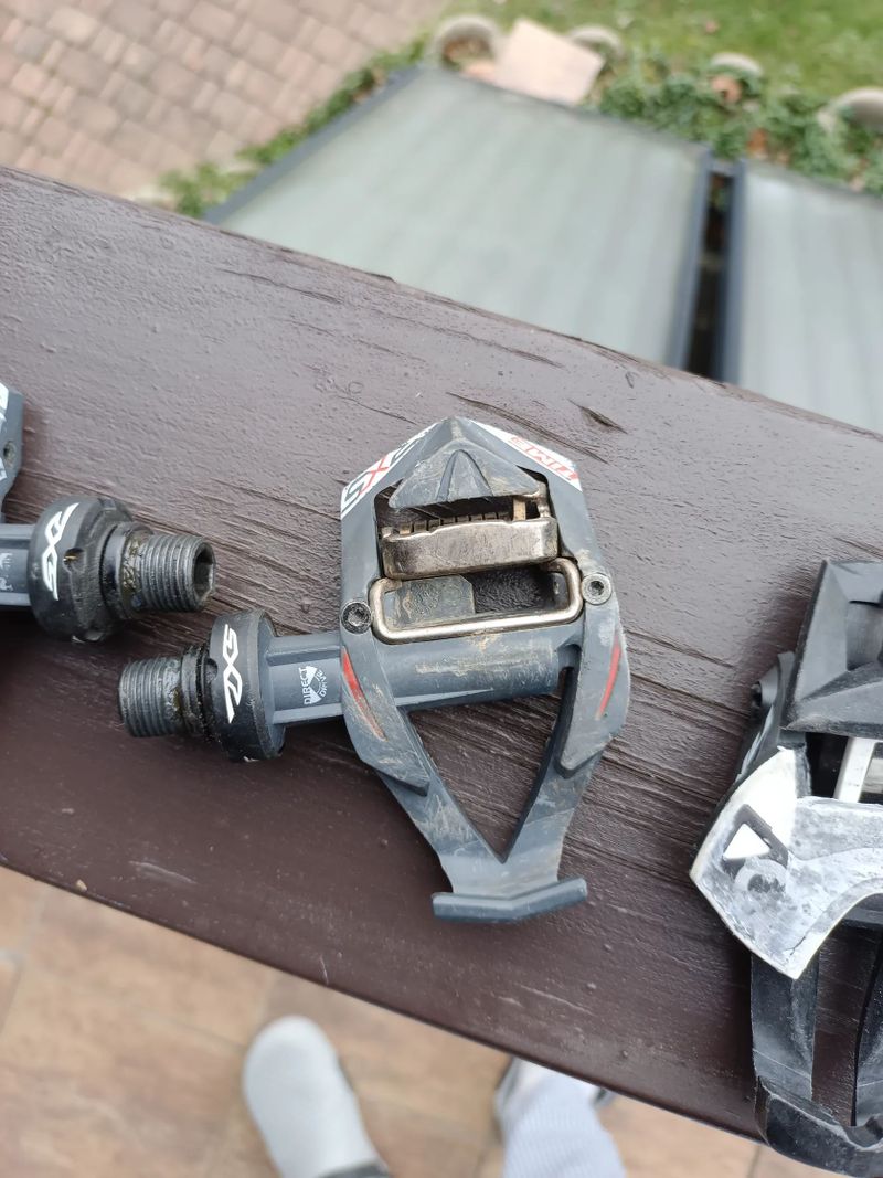 Silniční pedály Time