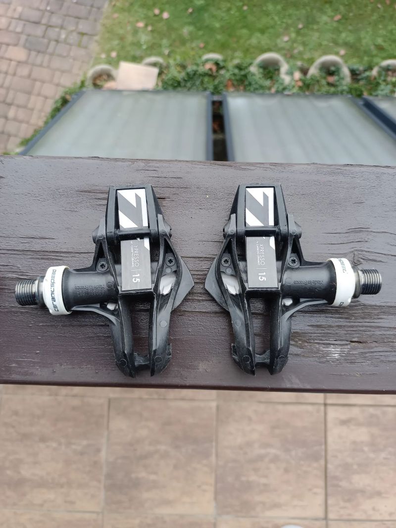 Silniční pedály Time