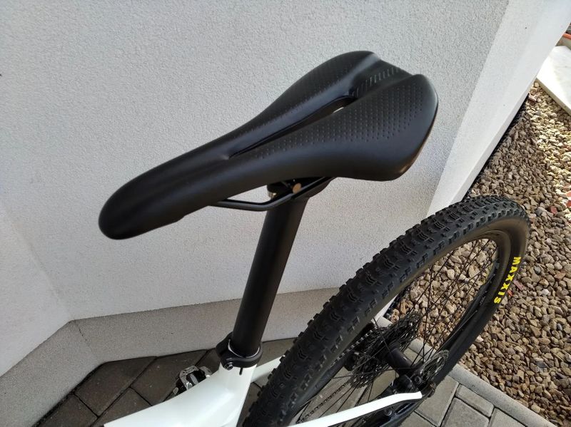 Trek Supercaliber 9.7 karbon rám i kola.Velikost M/L,jako NOVÝ!